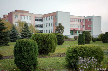 Определено время начала ремонта заславской гимназии 