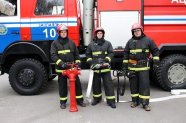 Заславчанка признательна огнеборцам за спасенный от угрозы пожара дом 